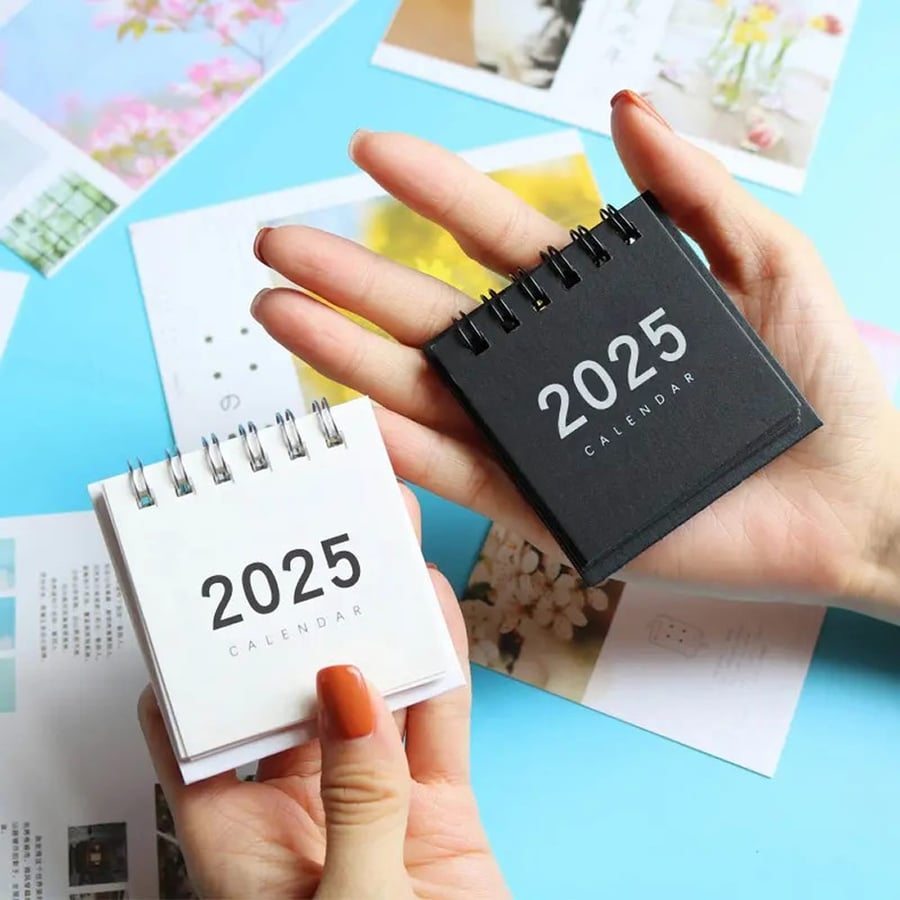 Portable mini calendars for planners and journals