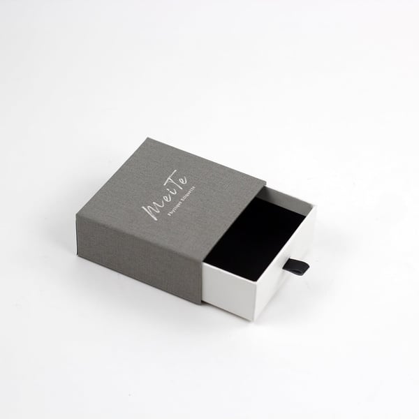 Drawer Box Elegant Grey Cardboard Paper Bracelet Packaging Box Custom Necklace Box Gold Logo Ribbon Sponge Insert