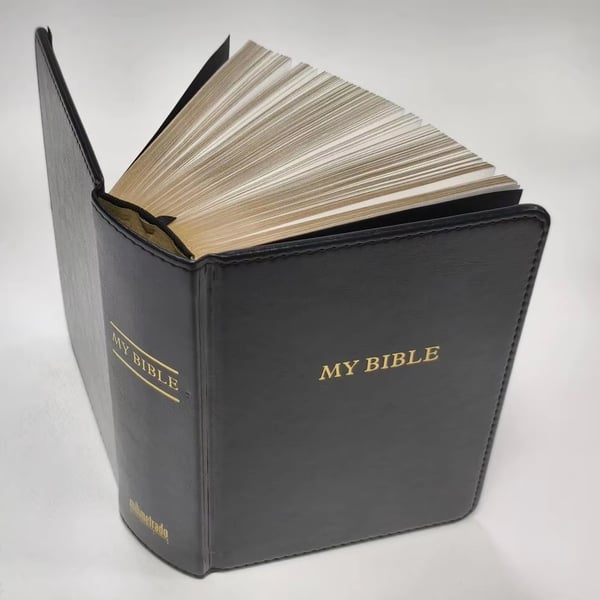 Hot Sale OEM ODM Custom Kjv Holy Bible Book Printing Black Leather Cover Cardboard Custom Kjv Holy Bible Book Printing