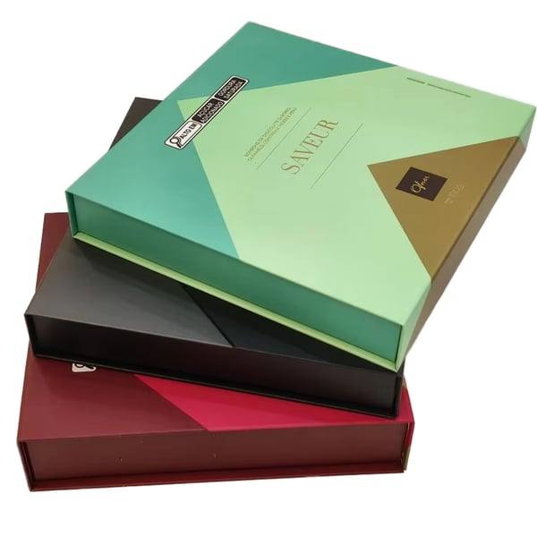 Luxury Rigid Hardboard Chocolate Gift Packing Box Manufacturer's Corrugated Board with Sponge Liner Chocolate Candy Box